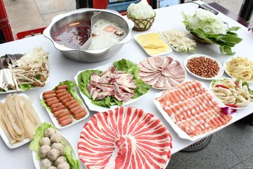 冬天是吃火鍋的季節！教你在家吃火鍋幾種底湯的做法！