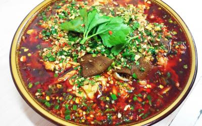 成都學習冒菜底料技術哪裏好？掌握醬料技術