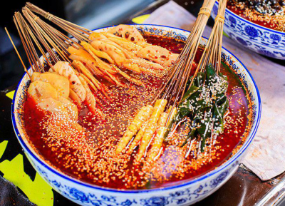 缽缽雞蕾丝视频污污版選哪家?缽缽雞底料炒製