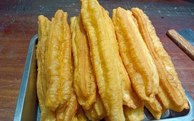 成都早餐開店技術哪裏好？  想學早餐油條製作